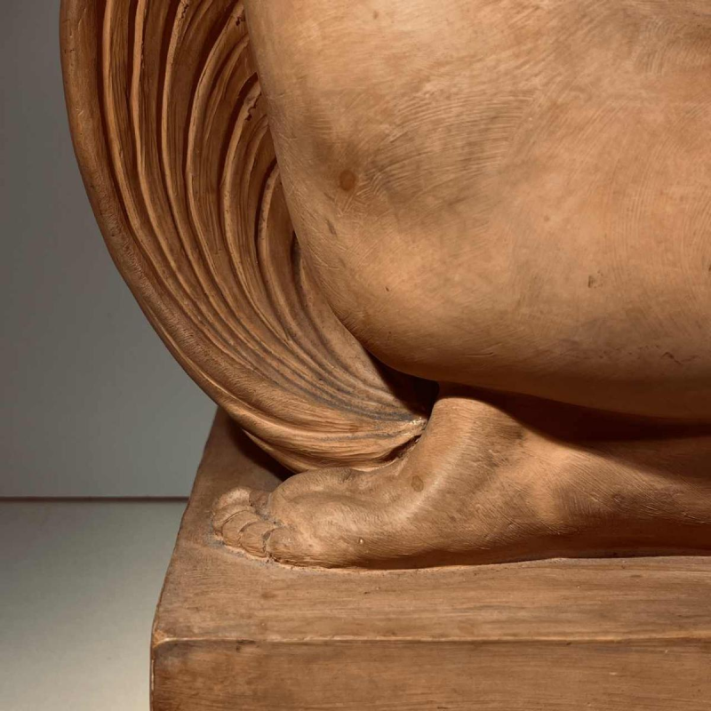 JOE DESCOMPS CORMIER 'Knielende naakte vrouw met draperie' Art Deco terracotta sculptuur, ca. 1910