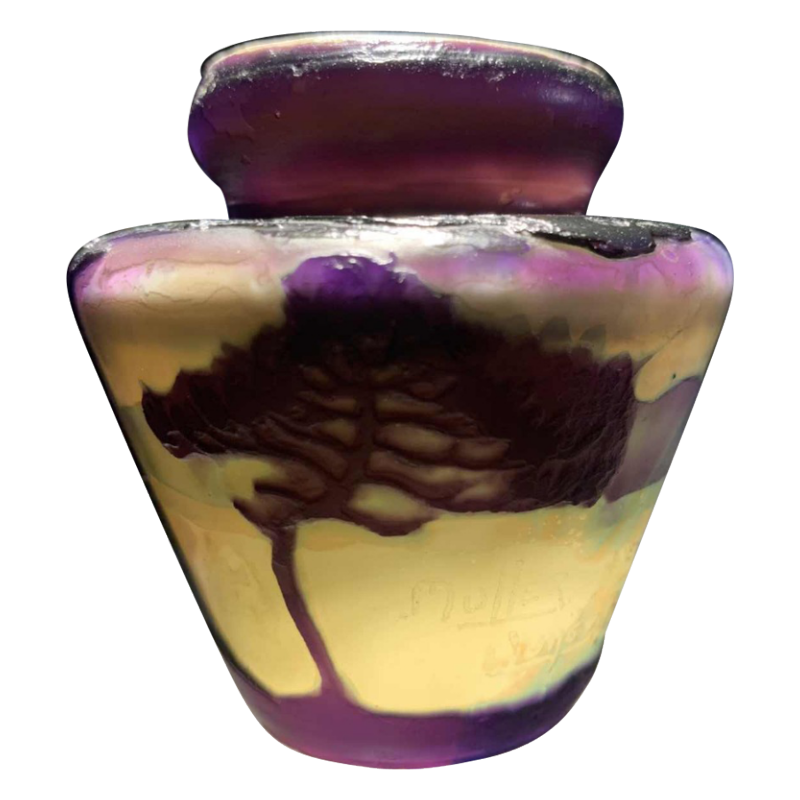 Vase par Muller Frères Lunéville de belle qualité