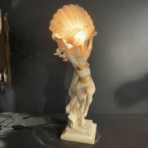 O. ROSSI, Oosterse Danseres, Art Deco Vrouwenlamp / Sculptuur Albast Jaren 1920