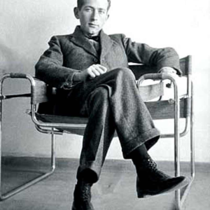 MARCEL BREUER voor GAVINA, "WASSILY B3" Paar Armstoelen van leer en staal