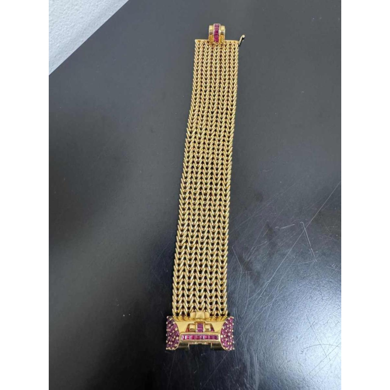 Yellow gold bracelet with rubies
