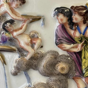 Capodimonte, paar plantenbakken, polychroom geëmailleerd porselein, antieke scènes decoratie in bas-reliëf, 19e eeuw