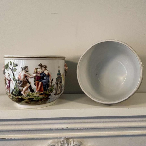 Capodimonte, pair of planters, polychrome enamelled porcelain, antique scenes decoration in bas-relief, 19th c