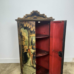 Meuble d'angle polychrome, décor peint 'Scène de Cour' 19e siècle