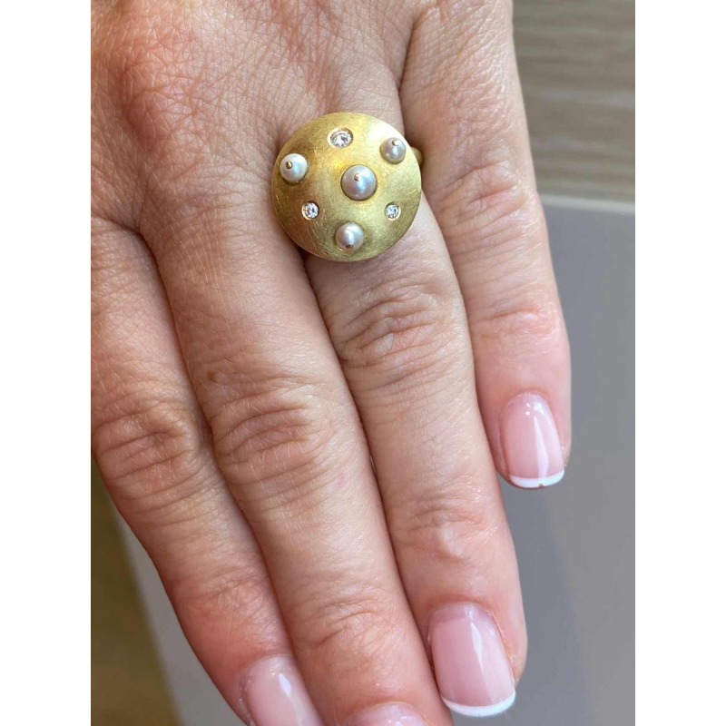 Bague d'artiste en or brossé, diamants & perles de culture, XXe s