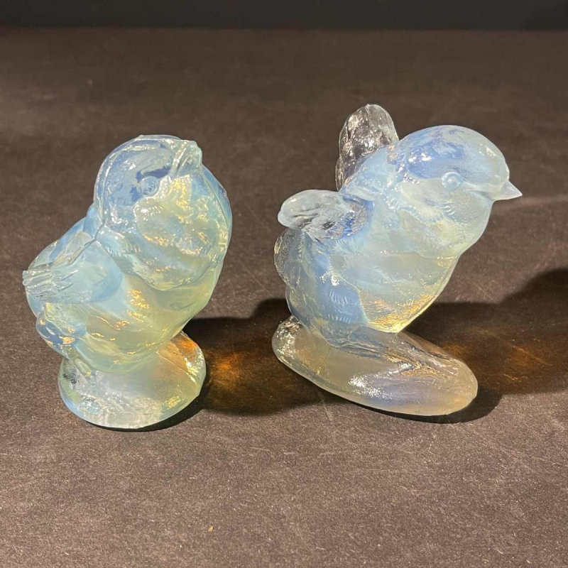 SABINO FRANCE, Set of 2 Art Deco Birds Animal Sculptures Pressed Opalescent Glass