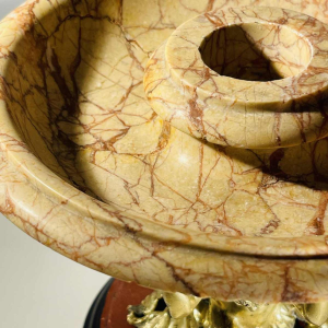 Centrepiece dish with tritons - Gods of the seas - gilt bronze and marble sculpture, 19th c