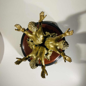 Centrepiece dish with tritons - Gods of the seas - gilt bronze and marble sculpture, 19th c