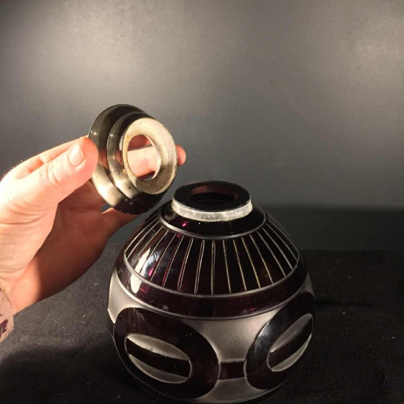 Paul Bernard pour SCAILMONT (attribué), vase verre gravé jet de sable Art Déco moderniste, col argent massif DELHEID, 1930