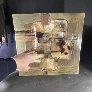 Jean-Michel SAVARY, sculpture céramique / applique murale brutaliste abstraite, gre`s émaillé, 20ème