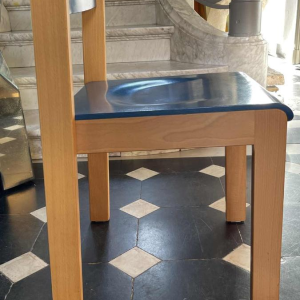 Série de 6 chaises empilables, Design italien, hêtre teinté bleu, ca 1980