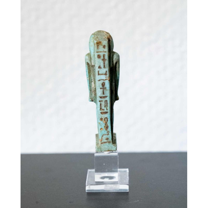 Amulette « Nefertoum » en faïence turquoise verdâtre. Égypte, de la Basse Époque à l’époque ptolémaïque