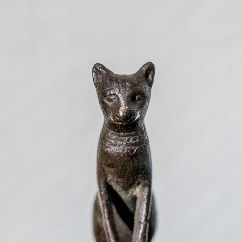 Bronze statuette representing the goddess Bastet Egypt, Late Period, 664 to 332 BC