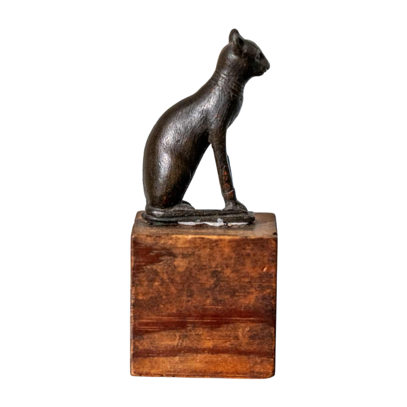 Bronze statuette representing the goddess Bastet Egypt, Late Period, 664 to 332 BC