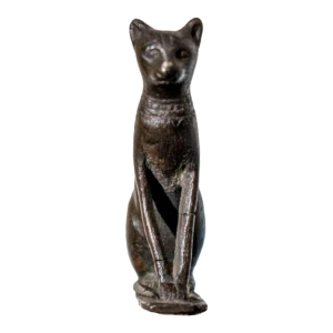 Statuette en bronze représentant la déesse « Bastet ». Égypte, Basse Époque, 664 – 332 av. J.-C.