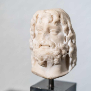 Marmeren kop van Zeus-Serapis, sculptuur uit de Romeinse periode, 2e tot 3e eeuw na Chr. D