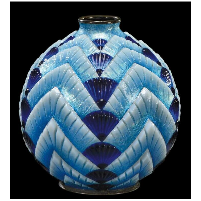 Camille Fauré, Éventails et chevrons, vase boule à petit col annulaire cerclé de laiton (forme «Émile» du répertoire)