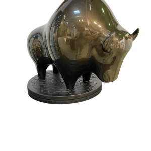 Laszlo Tibay "Bizon" sculpture en bronze laqué