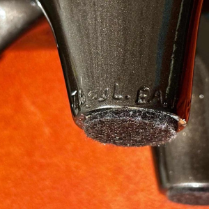 Laszlo Tibay "Bizon" sculpture en bronze laqué