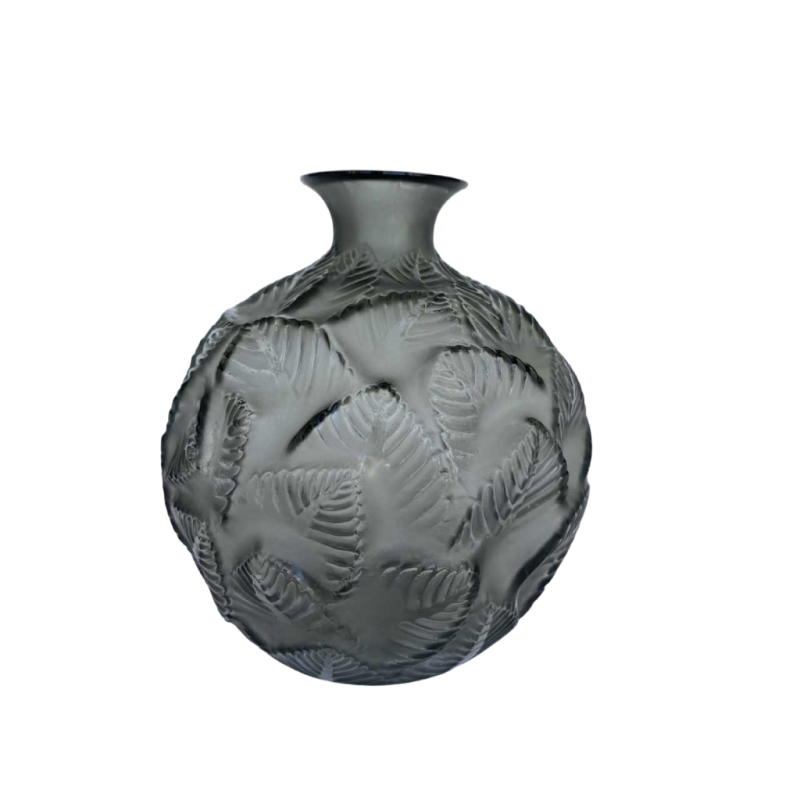R. Lalique, Art Deco Ormeaux of Feuillage bolvaas, mat en glanzend grijs glas, 1926