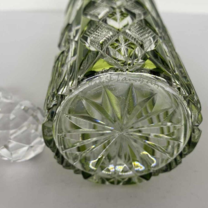 Val-Saint-Lambert, carafe / pichet à liqueur en cristal taillé doublé vert, début XXe s