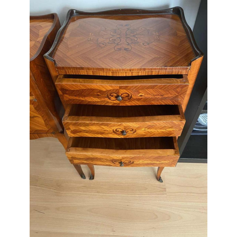 Deux meubles de milieu formant paire, tables de chevet de style Louis XV - Transition