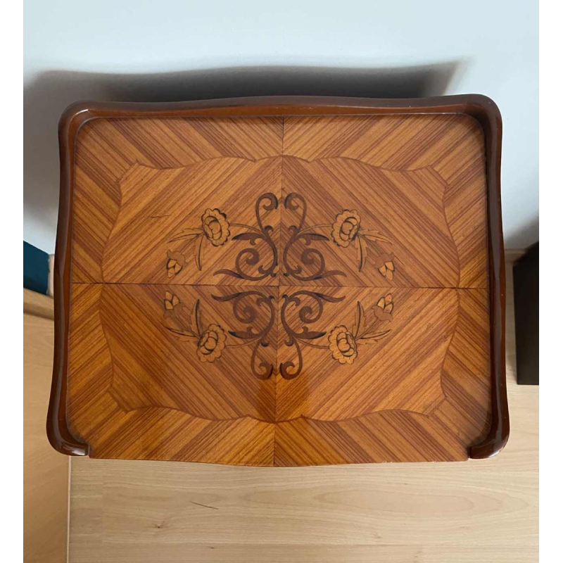 Deux meubles de milieu formant paire, tables de chevet de style Louis XV - Transition