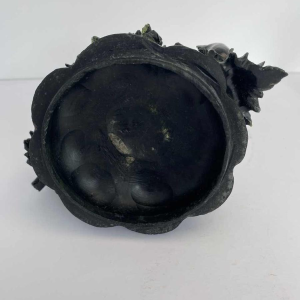 Carved nephrite box, pumpkin decorated with leaves and birds