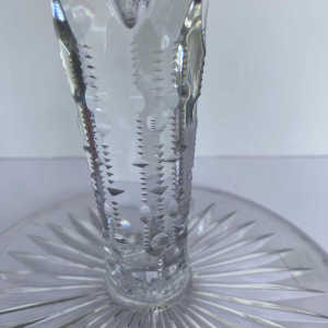 Val-Saint-Lambert, haut vase 'Sheffel' (46 cm), cristal taille riche doublé vert, ca 1905