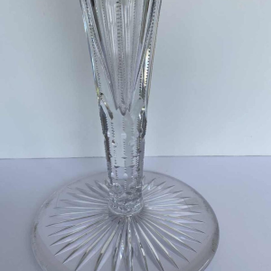 Val-Saint-Lambert, haut vase 'Sheffel' (46 cm), cristal taille riche doublé vert, ca 1905