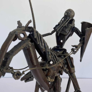 Gilles Motte (dit Falisse) " Le chevalier " sculpture assemblage d'acier