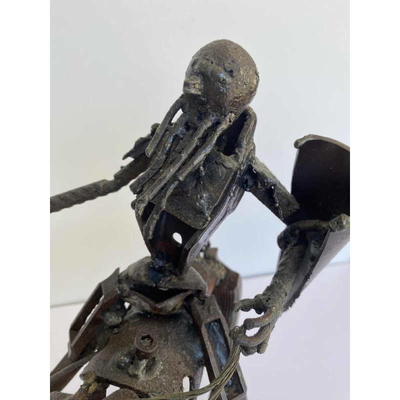 Gilles Motte (dit Falisse) " Le chevalier " sculpture assemblage d'acier