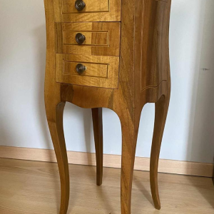 Paar mooie Louis XV stijl bijzettafels