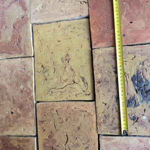 Carrelages "tomettes" anciennes en terre cuite, 18ème siècle