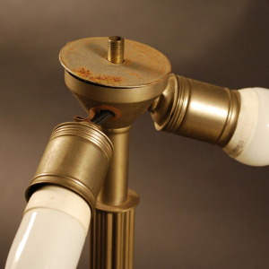 Lampe à poser Art Déco, pied boule, acier, métal nickelé et opaline, ca 1930