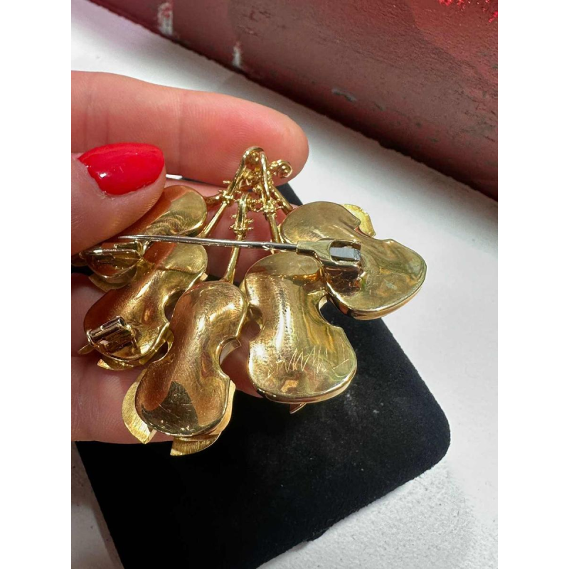 Arman, broche / pendentif en or, décor aux violons, nouveau réalisme XXe s
