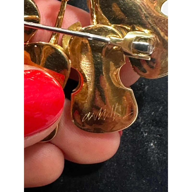 Arman, broche/hanger van goud, versierd met violen, nieuw realisme 20e eeuw