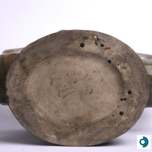 Roger Guérin, steengoed bloembak met gestileerde pelikanen, begin 20e eeuw