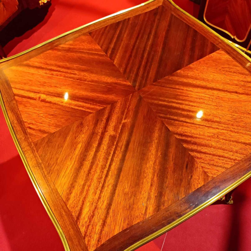 Louis XV Cabaret table, stamped L. CUEUNIERES, marquetry and bronze, late 19th c