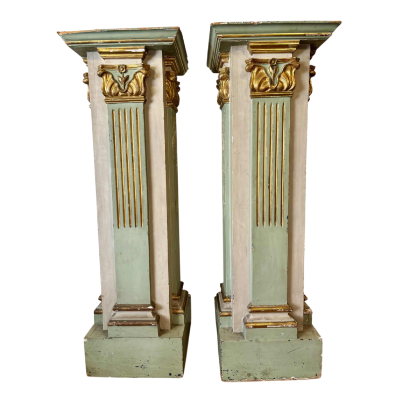 Paire de sellettes en bois sculpté, peint et doré, Italie fin 19ème siècle