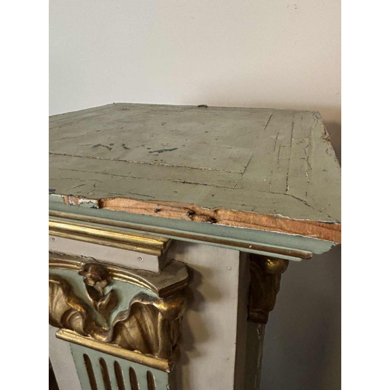 Paire de sellettes en bois sculpté, peint et doré, Italie fin 19ème siècle