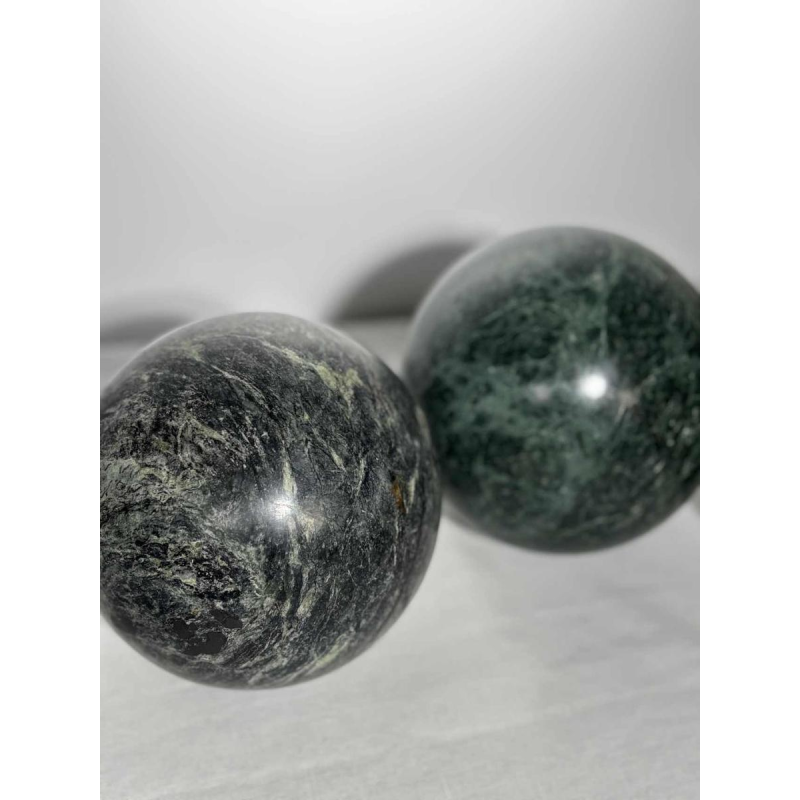 Set of 4 decorative spheres in green marble, 20th century