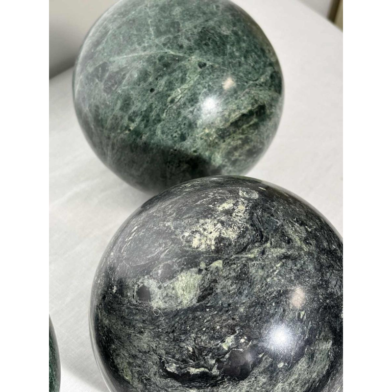 Set van 4 decoratieve bollen in groen marmer, 20e eeuw