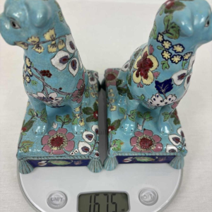 Longwy, paire de chiens en émaux de Longwy, fin XIXe / début XXe siècle