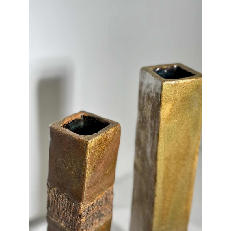 Set de deux vases en grès émaillé, décor incisé - XXe siècle