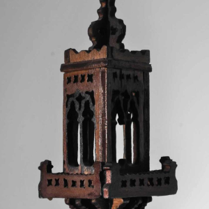 Grote Eiffeltoren van uitgesneden en veelkleurig hout, Franse volkskunst, ca. 1900