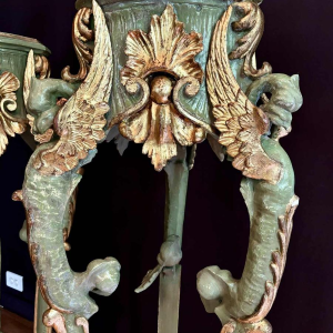 Paar vergulde en beschilderde houten zadels, Italië begin 20e eeuw