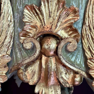 Paar vergulde en beschilderde houten zadels, Italië begin 20e eeuw