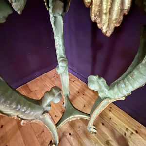 Paire de sellettes en bois doré et peint, Italie début 20éme siècle