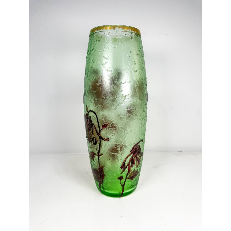 Montjoye "Isabelle Debacker", Art Nouveau vase with chrysanthemums, early 20th century